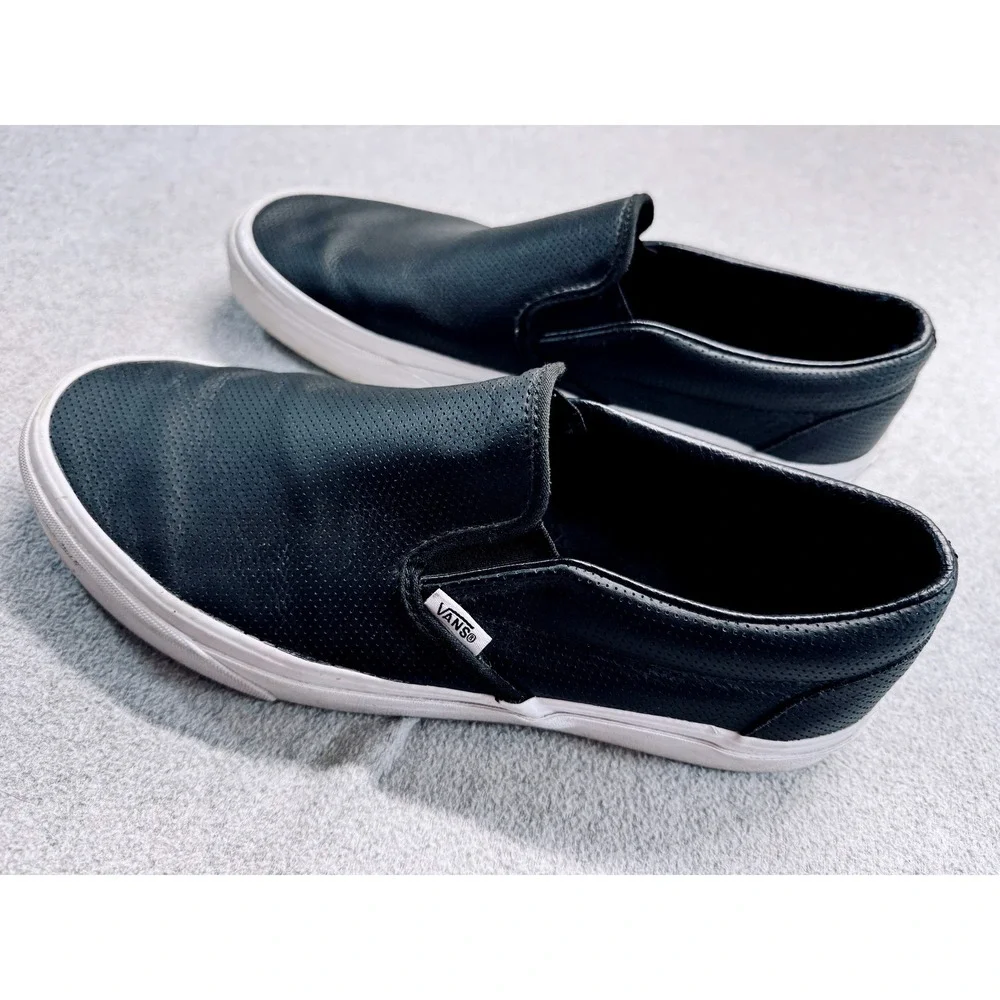 Vans Classic Slip-On Mens 11 Black Perforated Leather Skate Sneakers Streetwear